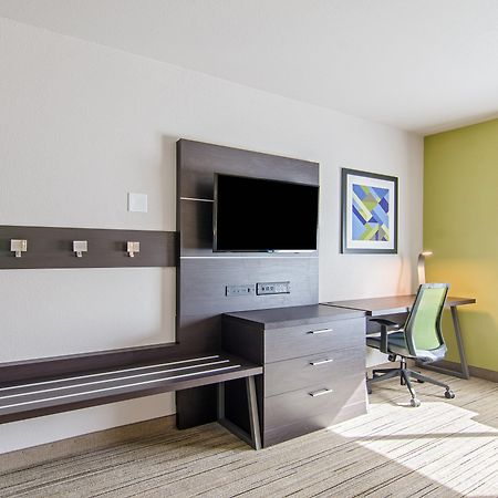 Holiday Inn Express & Suites - Atchison By Ihg Exteriör bild