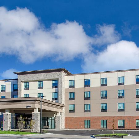 Holiday Inn Express & Suites - Atchison By Ihg Exteriör bild