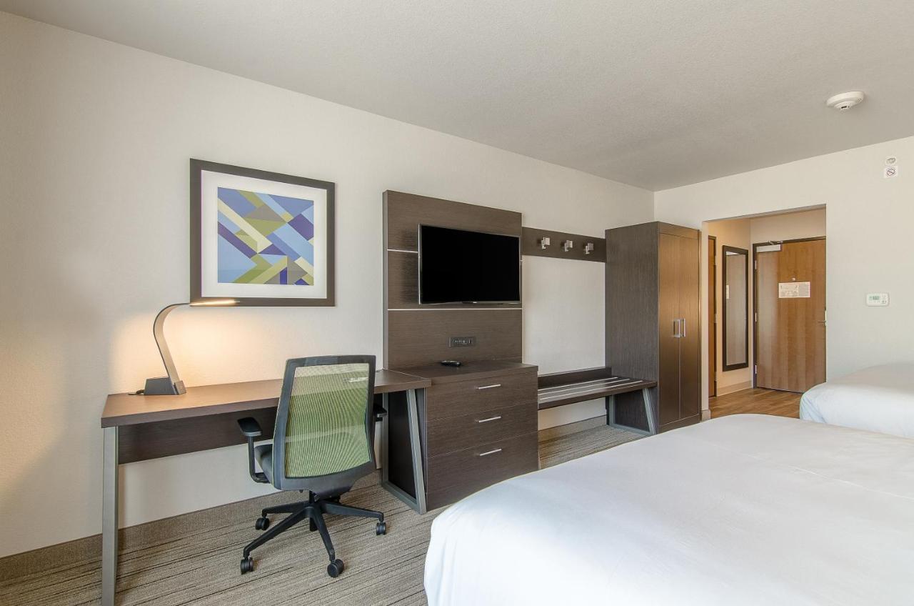 Holiday Inn Express & Suites - Atchison By Ihg Exteriör bild